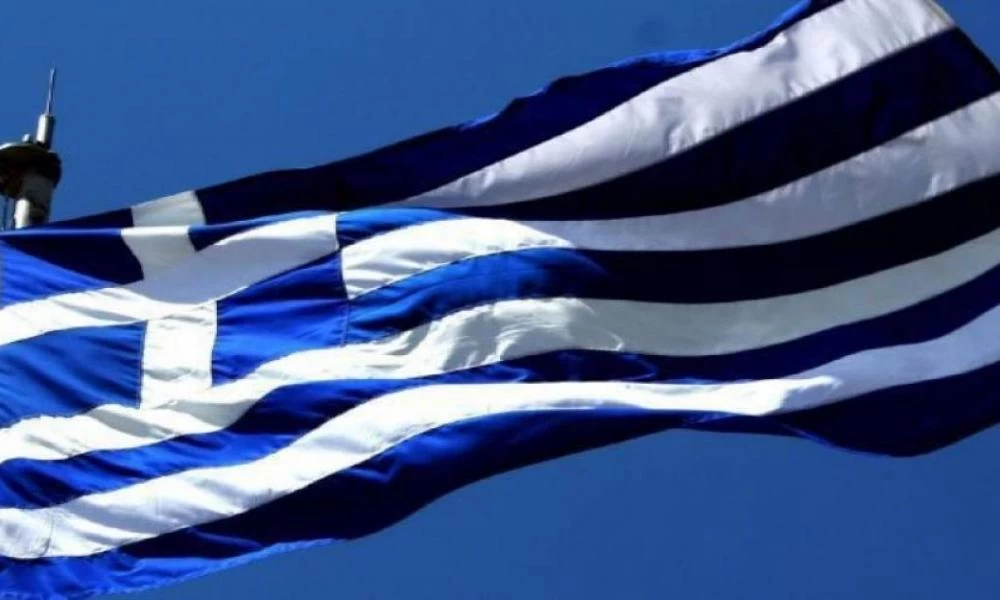 Σέρρες: Παρέλαση …στο μπαλκόνι για την 25η Μαρτίου!
